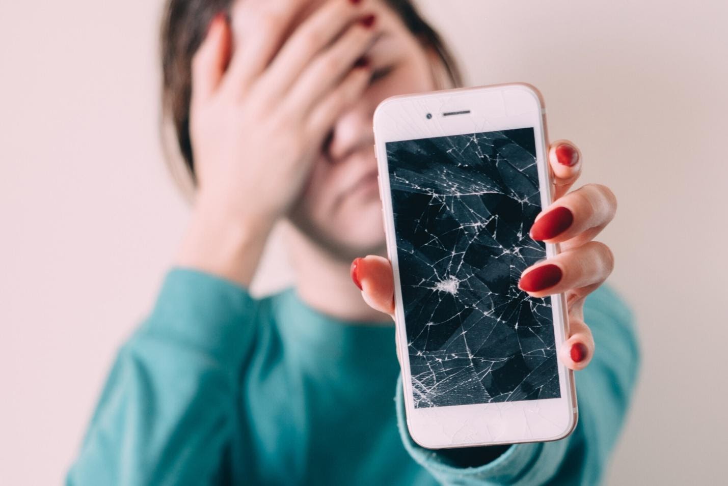 What to Do When You Need to Repair or Replace Your Phone Screen